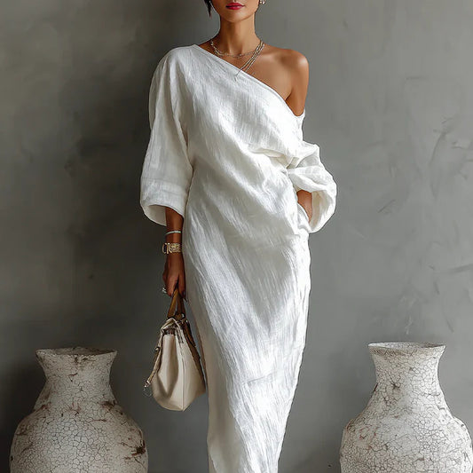 Vestido largo elegante y fluido con un solo hombro